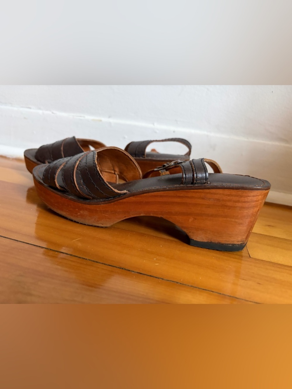Vintage 1970s Brown Leather Platform Sandals Made in Brazil - Picture 3 of 11
